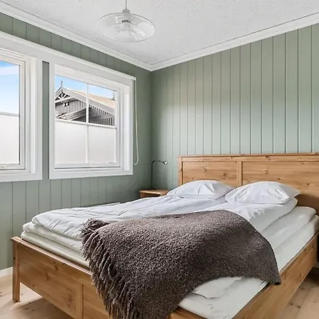Дом отдыха Trysil Ski-In, Ski-Out Apartment, Sauna, Sleeps 6 Maelem